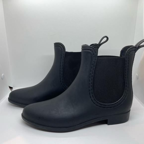 Jeffrey Campbell Shoes - Jeffrey Campbell Havana Last matte black Ankle Rain Boots Womens Sz 6